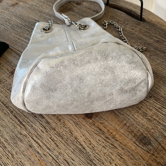 Olga Revuelta silver metallic bucket bag - Picture 5 of 7